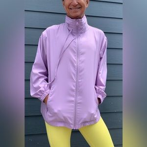 Girlfriend Collective Peregrine Windbreaker in Lilac XL